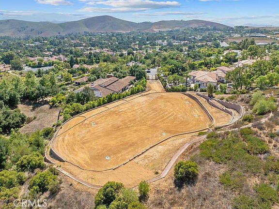 3rd image of 4774 Golf Course Dr
