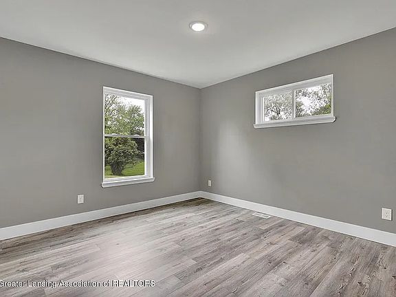 4th image of 5006 Christiansen Rd