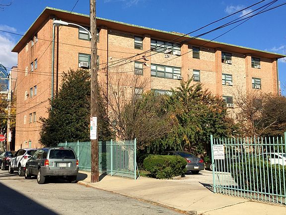 4th image of 700-734 S 17th St #502N