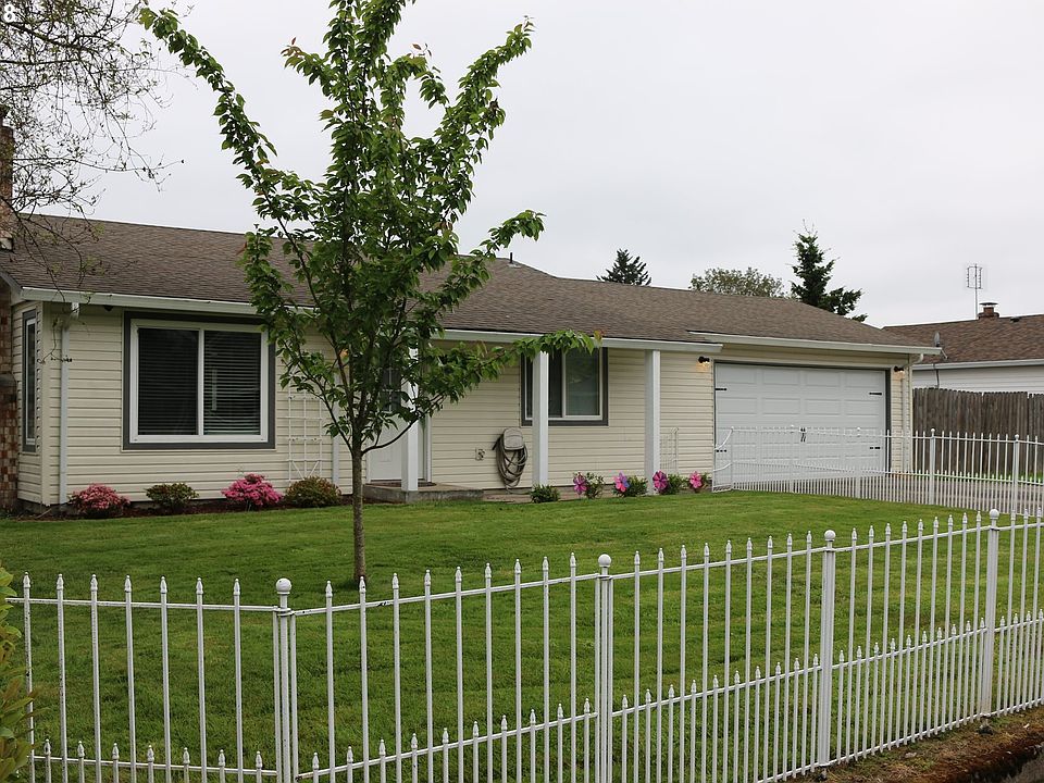 1st image of 407 NE 106th St