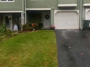 12 Ziemke Farm Ln, Cohoes, NY 12047