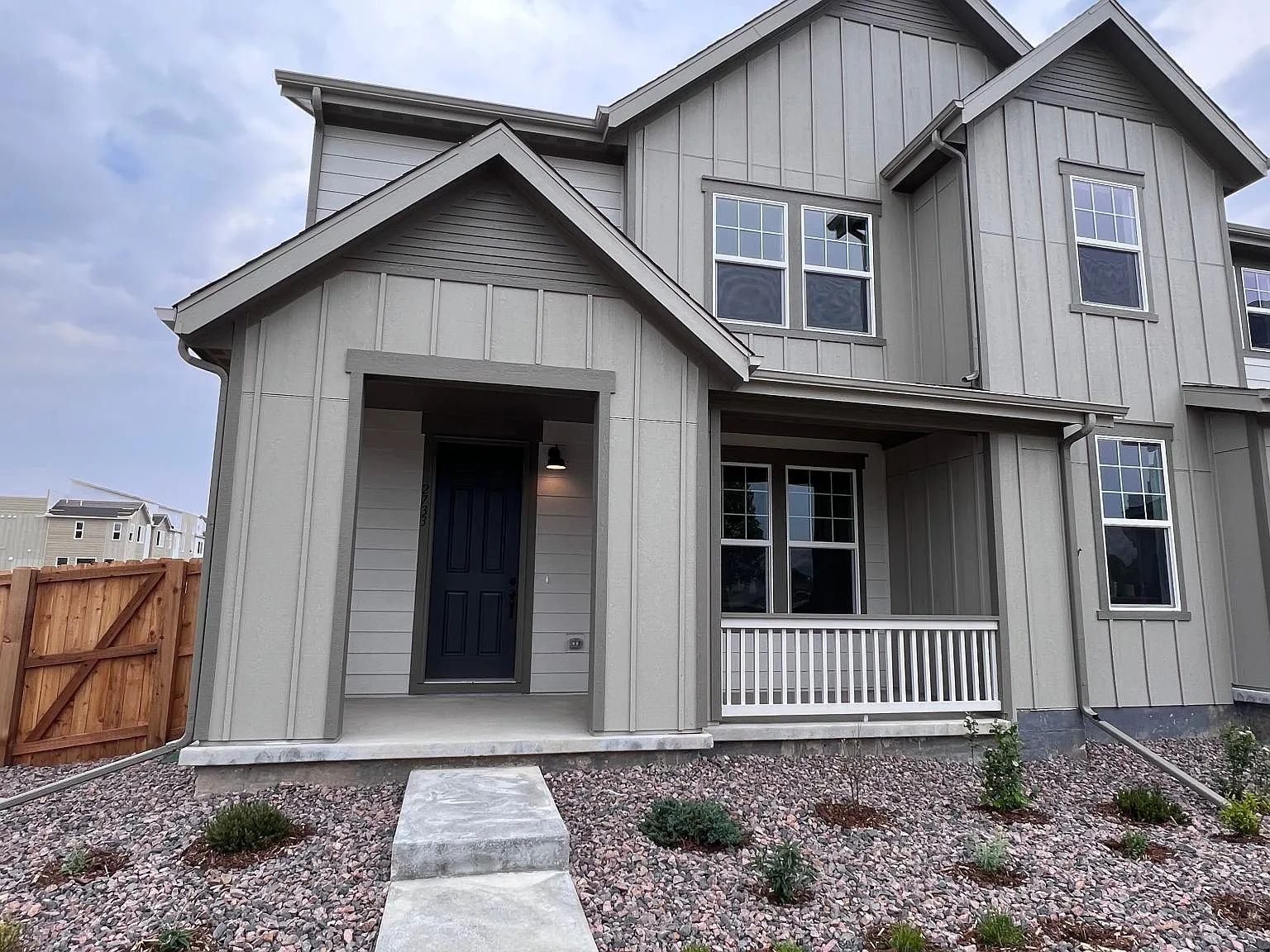 3 bed, 2.5 bath, 1760 sqft, $3,050 — Photo 2