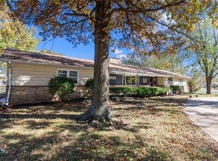 506 N Oak St, Garnett, KS 66032