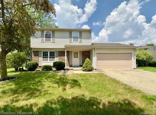 44648 Hanford Rd, Canton, MI 48187