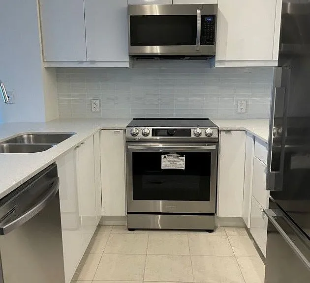 50 NW Thomas Riley Rd #308 — Photo 1