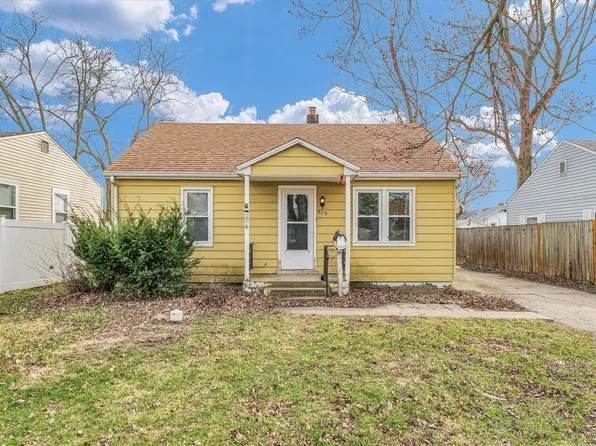 819 W Harvard St, Champaign, IL 61820