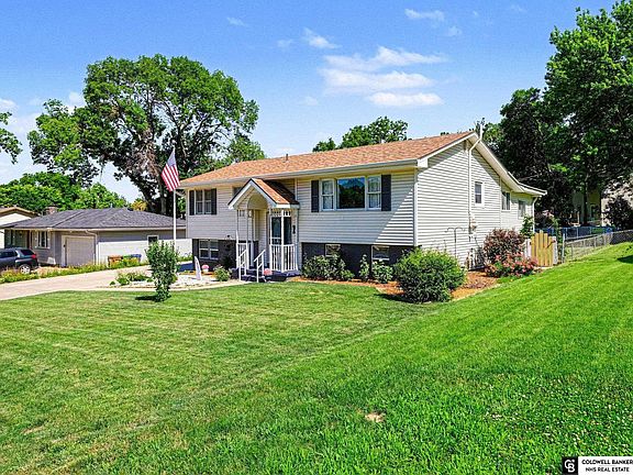 3rd image of 5026 Aspen Dr