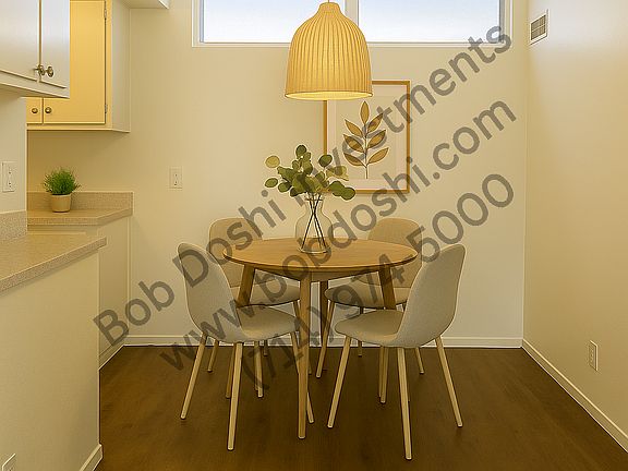 4th image of 2403 Windsor Dr