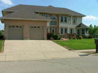 704 Broad Oak Dr, Trotwood, OH 45426