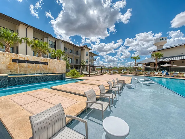 Tacara Westpointe Village — Photo 24