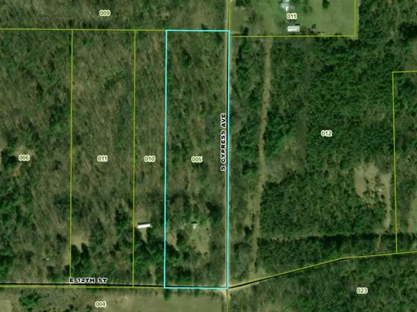 7171 E 12th St, White Cloud, MI 49349