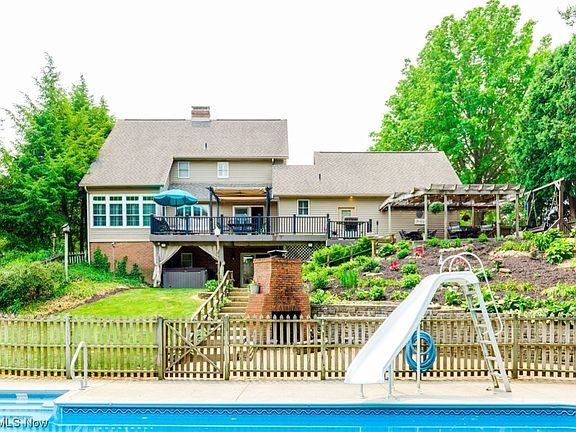 2nd image of 951 Apple Blossom Ln