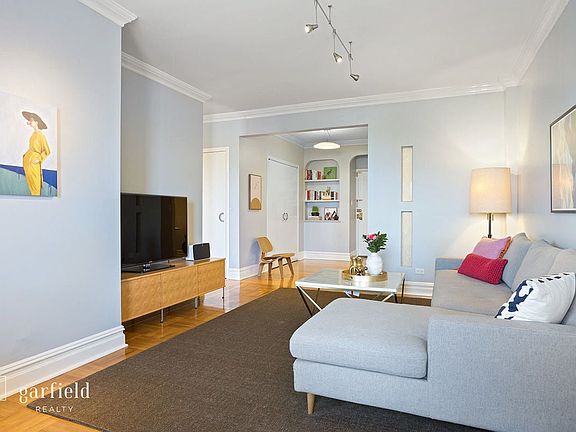 2nd image of 20 Plaza St E APT F6