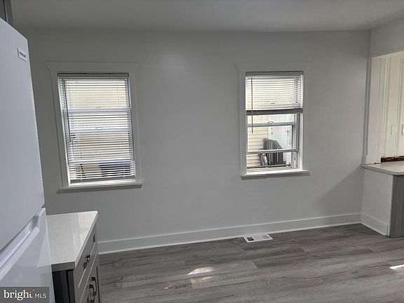 4th image of 120 Mount Holly Ave