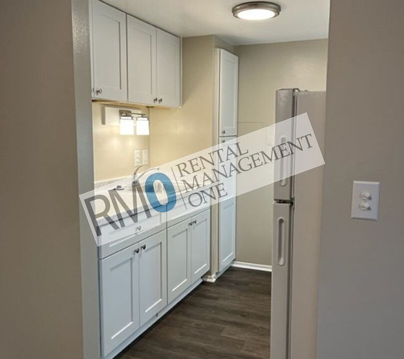 1st image of 841 Ludlow Ave APT 203