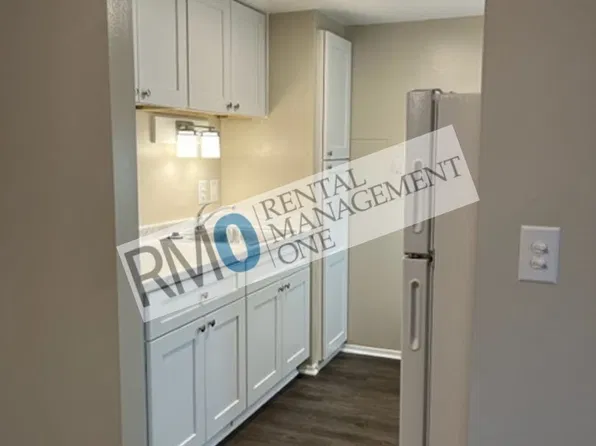841 Ludlow Ave APT 203, Rochester, MI 48307