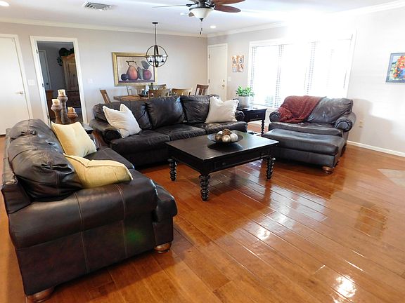 4th image of 314 W Avenue J
