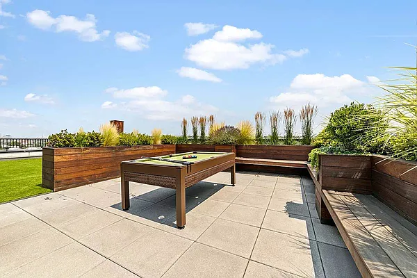 Rented by Tapiro Realty | media 31