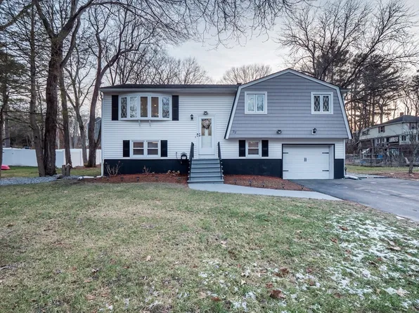 37 Westwood St, Burlington, MA 01803