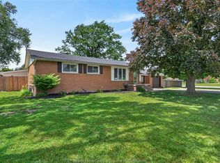1749 Shawnee Rd, Tecumseh, ON N8N1S4