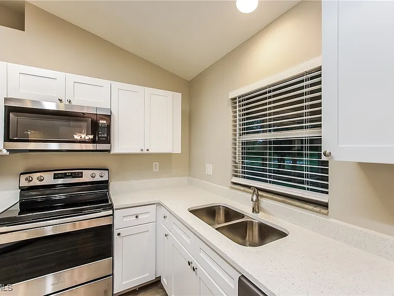 2904 Wanda Ave S — Photo 12