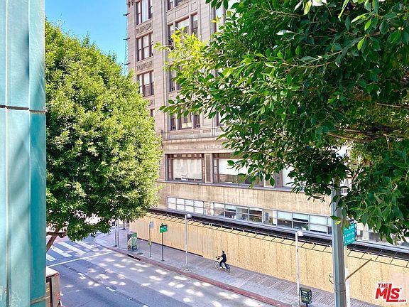 4th image of 849 South Broadway