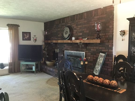 Woodburning fireplace 