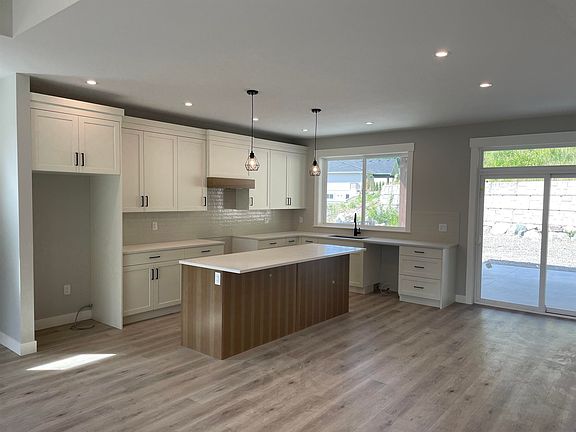 4th image of 52855 Bunker Rd