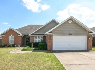 1206 E Jim McVay, Siloam Springs, AR 72761