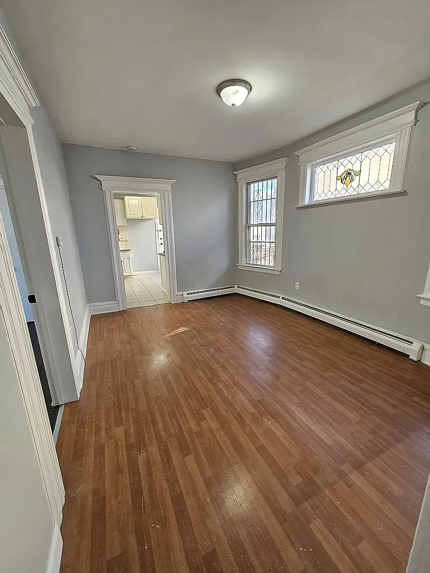 3 bed, 1200 sqft, $2,399 — Photo 3