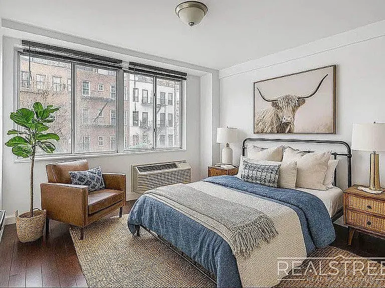286 Stanhope St #4C — Photo 3