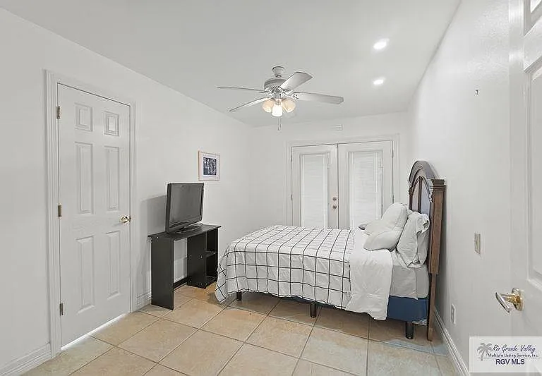 136 W Ruben M Torres Blvd — Photo 35
