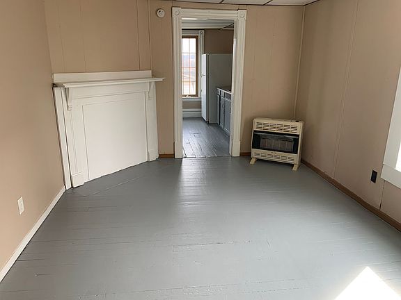 2nd image of 1030 Quincy St #2