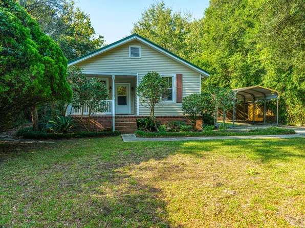 1711 River Front Dr, Charleston, SC 29407