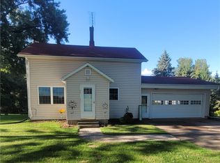713 E 5th St, Neillsville, WI 54456