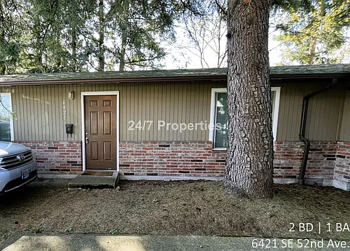 6421 SE 52nd Ave Photo 1
