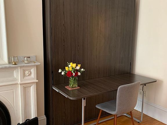 3rd image of 105 Pinckney St #2