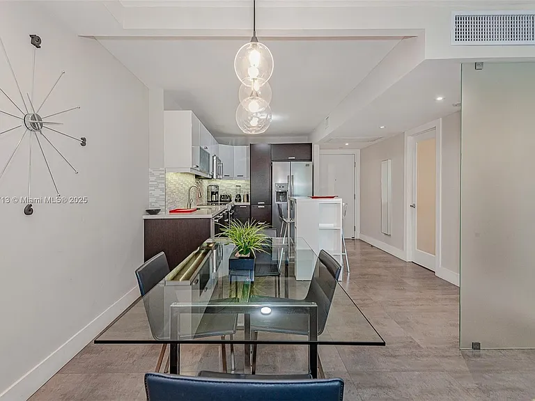 2301 Collins Ave #723 — Photo 17