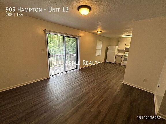 3rd image of 909 Hampton St Unit 1B