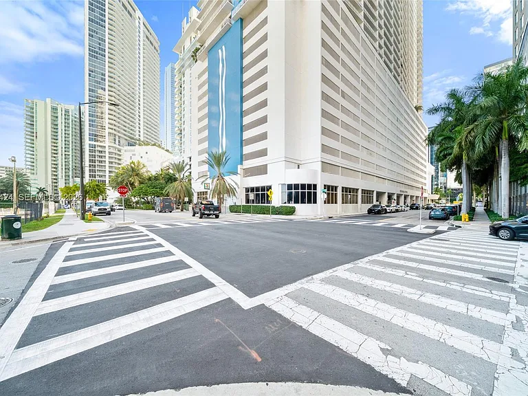 1155 Brickell Bay Dr #2501 — Photo 21