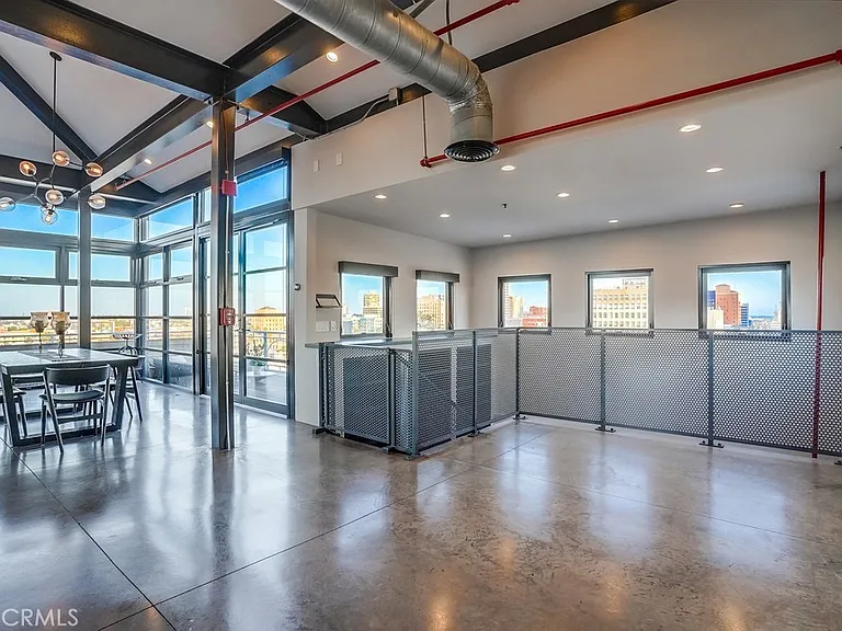 100 W 5th St #Penthouse 9B — Photo 16