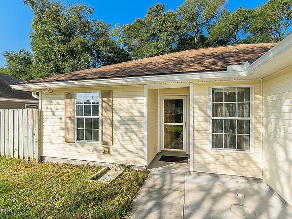 3rd image of 1076 Jones Creek Dr