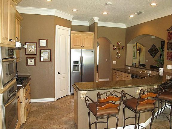 5th image of 519 Commons Vista Dr