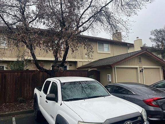 3rd image of 4529 Harbor Ln