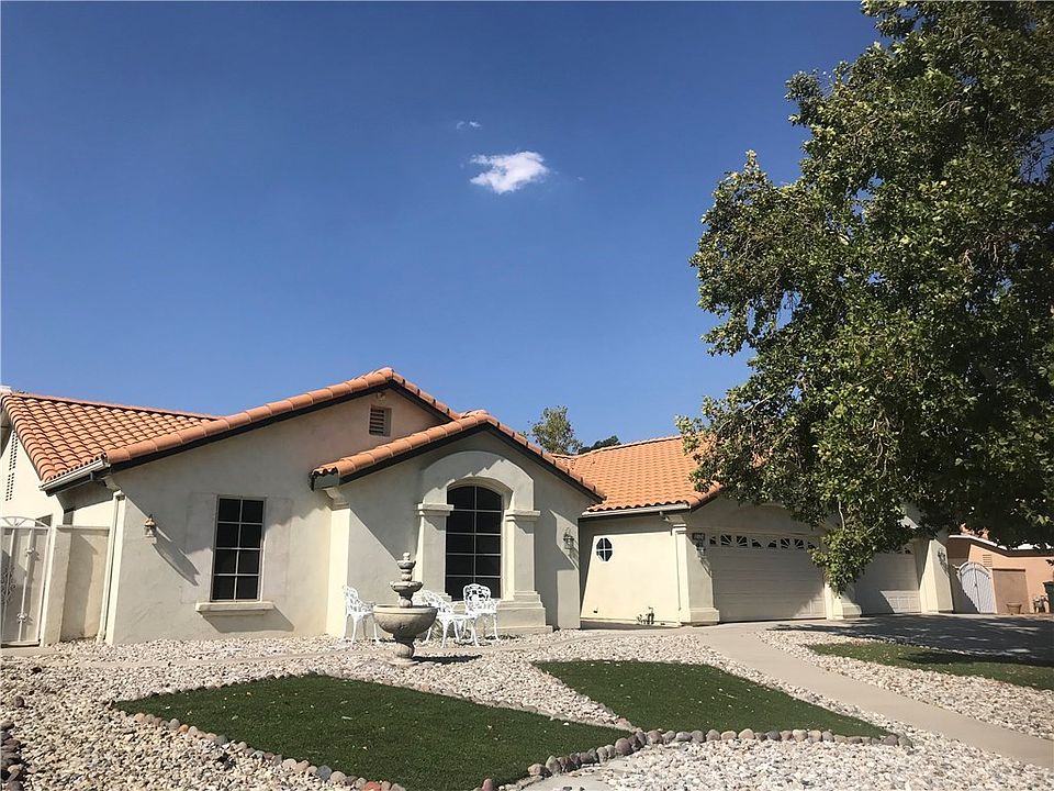 1st image of 12724 Via Posada Ct