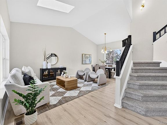 4th image of 2843 Fernwood Place