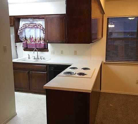 4th image of 5818 8th St Unit C