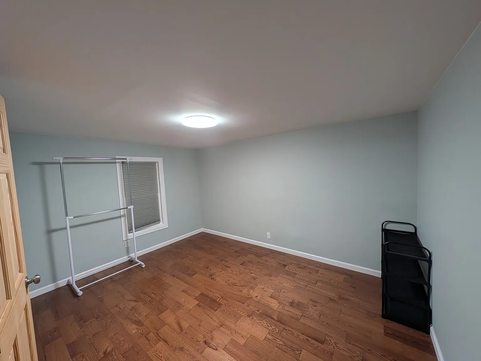 3 bed, 1150 sqft, $2,150 — Photo 3