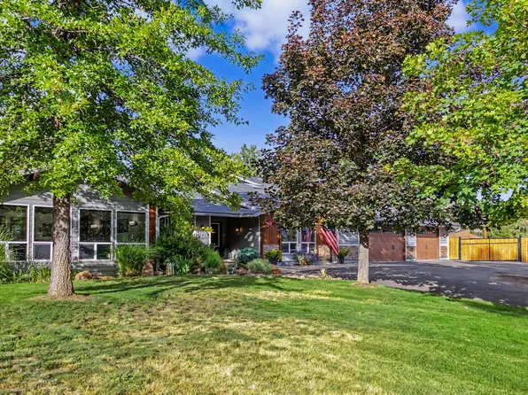 3665 Pine Tree Dr, Klamath Falls, OR 97603