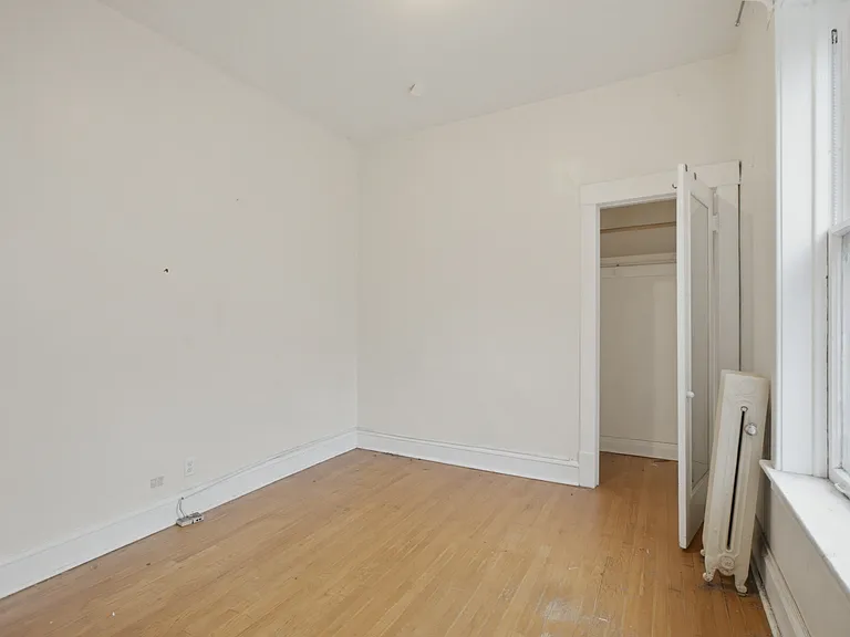 3118 W Palmer Sq #2 — Photo 4